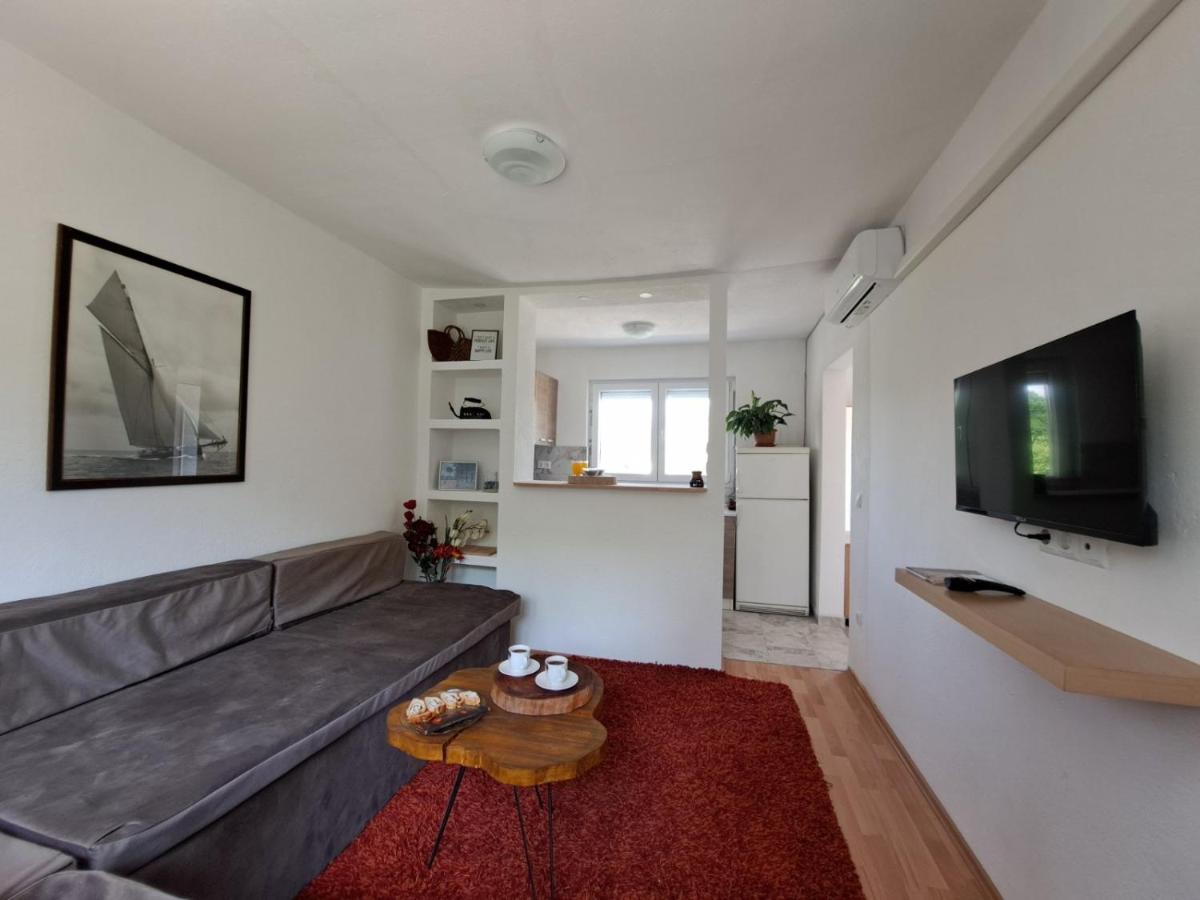ליובוסקי Guest House Green River מראה חיצוני תמונה