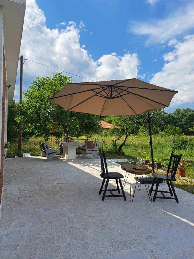 ליובוסקי Guest House Green River מראה חיצוני תמונה