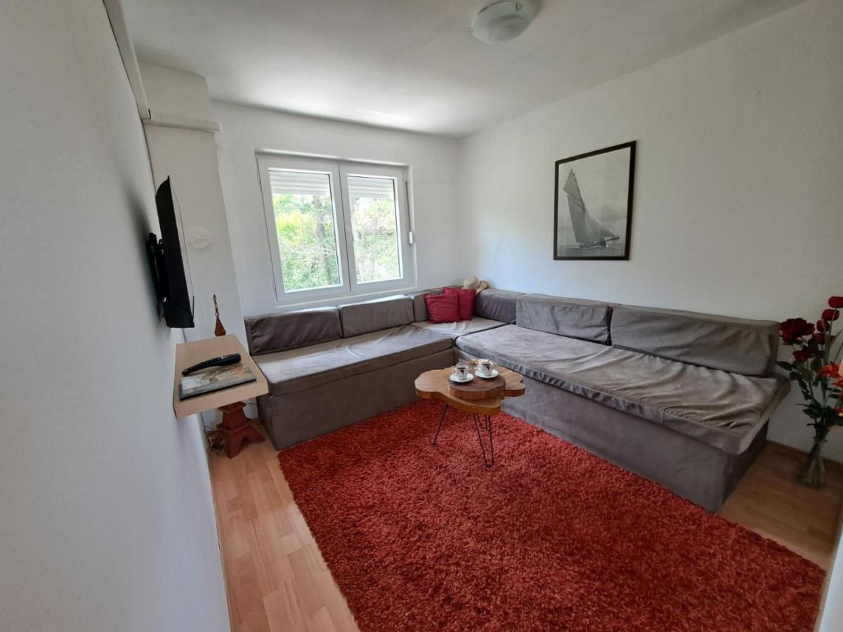 ליובוסקי Guest House Green River מראה חיצוני תמונה